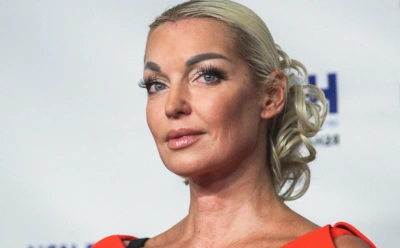 «Я думала он давно умер»:  Анастасия Волочкова резко ответила Александру Серову на оскорбление после дебюта в футболе