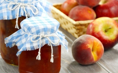 Каждый год закатываю с десяток баночек этого варенья — ни одной к Новому году уже не остается