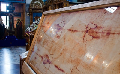 Скандал времен Средневековья: популярную святыню назвали подделкой еще сотни лет назад