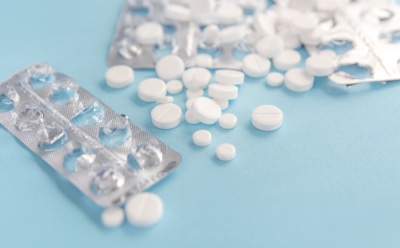 Российский врач шокировал заявлением: за этим популярным лекарством тянется шлейф из жертв