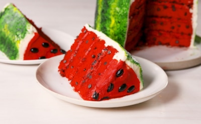 Когда арбузы надоели — пеку из них пирог: в этом десерте собрано лучшее из теплого сезона — а с мультиваркой готовить его проще простого