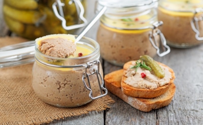 Вместо огурцов с помидорами — на зиму заготавливаем паштет: с этой намазкой любой перекус превращается в уютный праздник