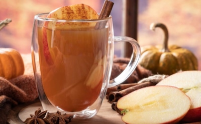 Подсмотрел рецепт австрийского компота — теперь каждую осень делаю: с этим напитком даже в холода никакая хворь не страшна