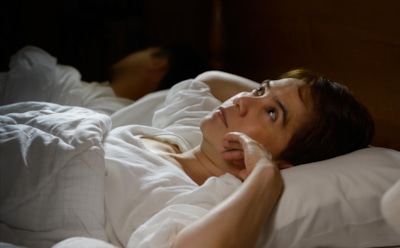 Пугает до дрожи, но врачи уверяют — опасности нет: россиянам рассказали, что собой представляет сонный паралич