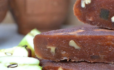 Все уверены, что мармелад — а ведь это сыр: немного лимона, чуточку корицы — и яблоки становятся настоящим шедевром