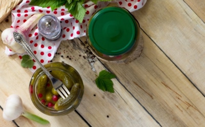 Открываешь зимой — и в дом возвращается лето: такой закуске на столе радуется каждый — от мала до велика