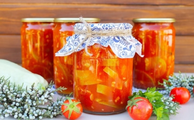 Добавьте ложку горчицы — и заготовку не узнать: эти кабачки зимой разлетаются быстрее, чем горячие пирожки