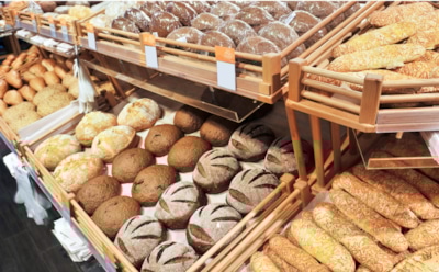 Лежит долго — пучит быстро: россиянам рассказали, чем опасен хлеб с пролонгированным сроком хранения