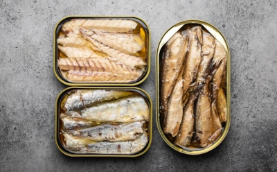 Рыбка из банки — как бомба замедленного действия: для кого консервы особенно опасны