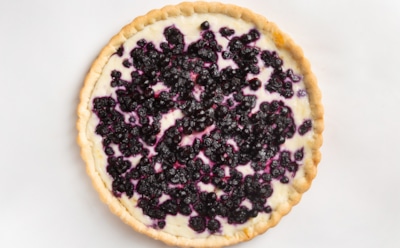 Испекла однажды этот тарт со смородиной — семья в восторге и теперь требует его каждую неделю