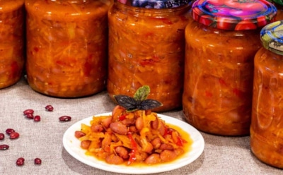 Осенью закручиваю — зато зимой не парюсь: баночка такой фасоли в холода легко превращается в ужин