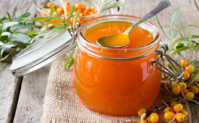 Не покупайте лекарства — сварите желе: витаминная бомба из облепихи на зиму