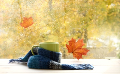 День короче — грусть длиннее: психолог учит справляться с осенней хандрой