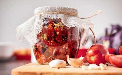 Секрет вкуснейших вяленых томатов: закуска, которой вы удивите даже свекровь