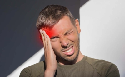 Головная боль — не пустяк: врач объяснила, какие болезни она может скрывать