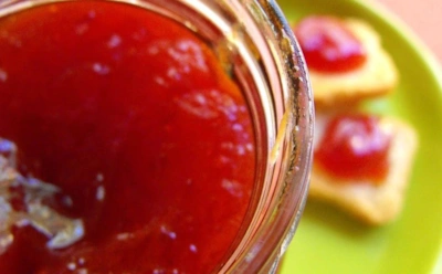 Вместо мусорки — на праздничный стол: делаю такое варенье из невкусного вина — и гости от него в восторге