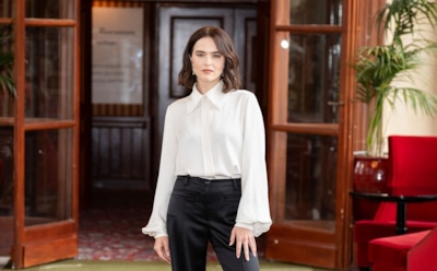 Звезда "Академии вампиров" Зои Дойч выходит замуж