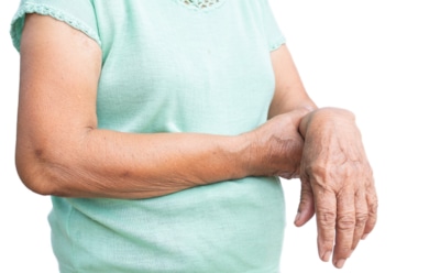 Не усталость, а тревожный симптом: слабость в мышцах может скрывать серьезные болезни