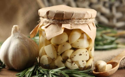Маринованный чеснок на зиму: вкусная закуска и защита от простуд