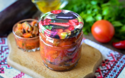 Баклажаны сводят с ума: салат «Бакат» — аромат, от которого соседи потеряют покой