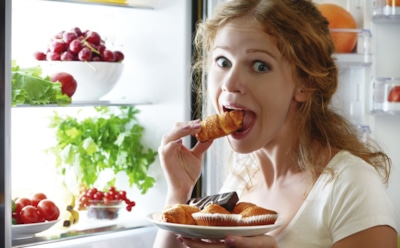 Эмоции диктуют аппетит: как подсознание и привычки мешают похудению