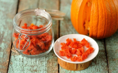 Как заменить конфеты: готовьте цукаты из тыквы — это сладко, ярко и витаминно