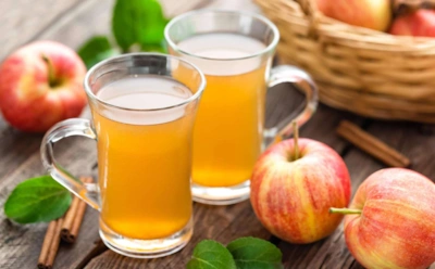 Согревает лучше чая: с яблочным сидром зимний вечер становится уютным