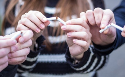 Курил в 15 — заплатит ребенок: исследование показало, что дети курильщиков стареют быстрее сверстников