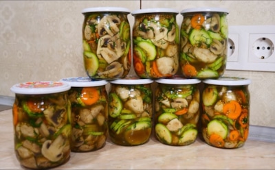 Идеальный тандем вкусов: салат из кабачков и шампиньонов дарит настоящее осеннее удовольствие