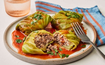 Когда классика становится игривой: такие голубцы-кексы с курицей и грибами удивят даже гурманов