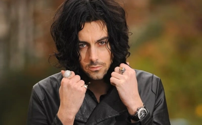 Вокалист рок-группы Lostprophets Иэн Уоткинс жестоко убит в тюрьме: "Ходил с мишенью на спине"