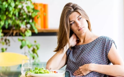 Осень бьет по пищеварению: как сезонные продукты заставляют страдать организм