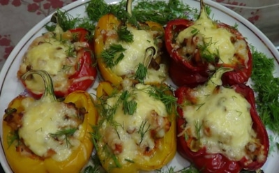 Фаршированные перцы по-новому: неожиданное сочетание, от которого невозможно оторваться