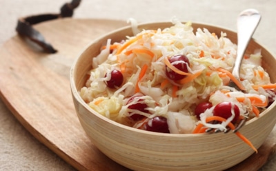 Капуста и клюква встречаются — рождается осенний вкус: этот гарнир никогда не надоедает