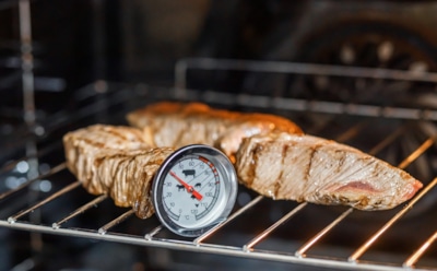 Когда градусы решают: врач рассказала, как температура пищи влияет на пищеварение и настроение