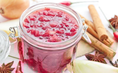 Ягодная алхимия вкусов: этот клюквенный чатни с имбирем дарит настоящее наслаждение от еды