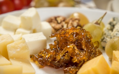 Этот луковый чатни — соус, который превращает любое блюдо в праздник