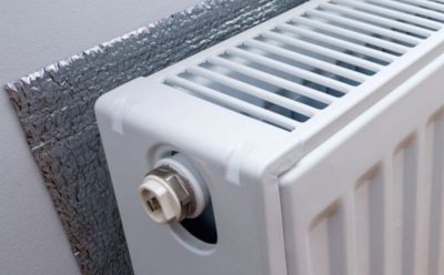 Холод не пройдет: простой трюк заставит батареи греть сильнее и вернет уют в дом