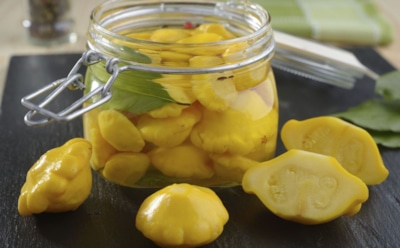 Патиссоны в пряном маринаде: идеальная закуска к зиме с душистым перцем и листьями хрена