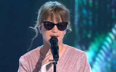 Незрячая 16-летняя певица покорила жюри «Ты супер!»: Мария Саунина выступит в финале