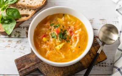 Русская классика без лишнего: те самые щи, вкус которых не спутаешь ни с чем