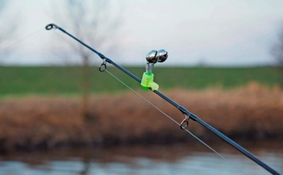 Хотите больше поклевок — снимите это немедленно: рыбаки раскрыли неожиданный секрет успеха