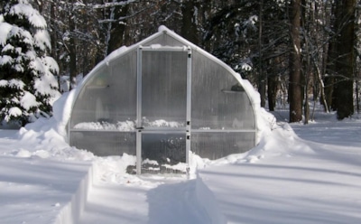 Масло, банка и немного смекалки: как сделать мини-печь для теплицы своими руками