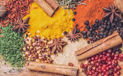 Пряная защита от простуды: какие специи осенью помогают укрепить иммунитет