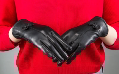 Потеряли перчатку — ждите перемен: какие знаки судьбы таит привычный аксессуар