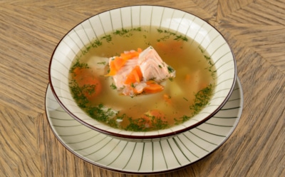 Красная рыба и грибы — взрыв вкуса: варим уху из горбуши, от которой сносит крышу