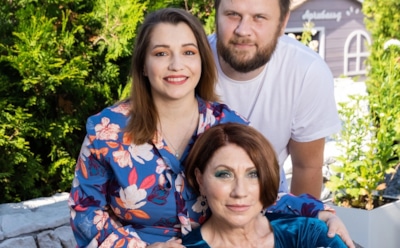 Роза Сябитова готовится нянчить второго внука: непростая история дочери телезвезды