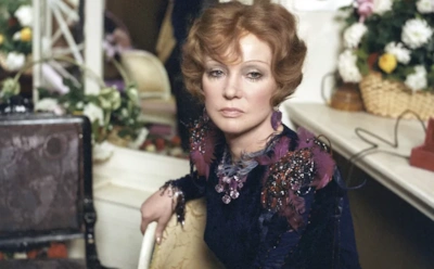 Музея не будет: тайная дача Людмилы Гурченко продана, а дом пошел под снос