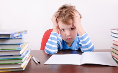 Усталость становится болезнью: как перегрузка в школе разрушает здоровье и психику детей