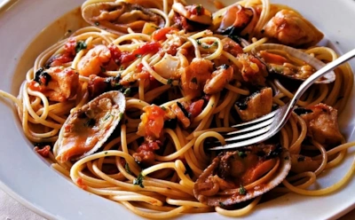 Средиземноморье в вашем доме: паста с морским коктейлем и томатами для солнечного настроения зимой